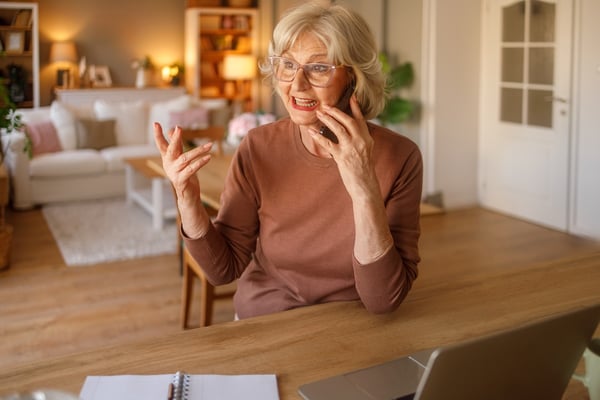 patient receiving medication therapy management services through telepharmacy communication